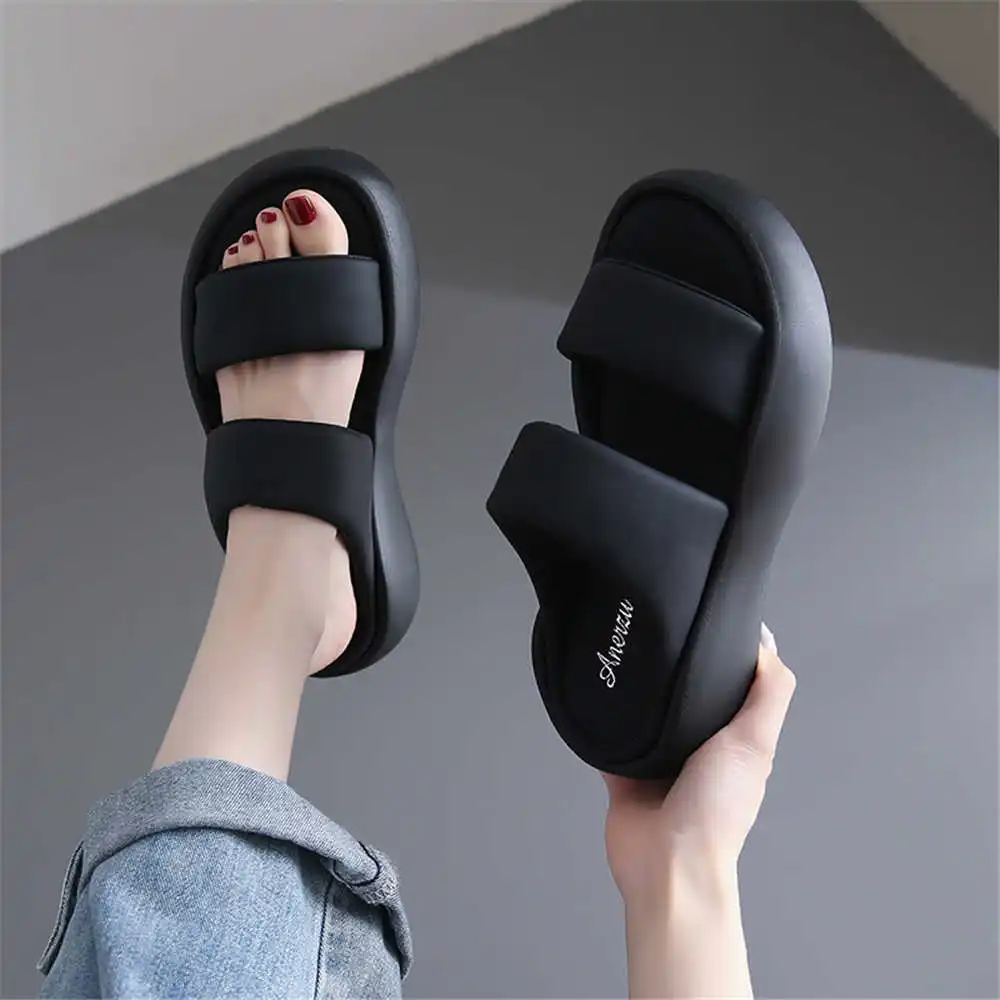 Size 39 Strips Summer Shoes Sa - Luxury Lifestyle Hospitality recensione e prezzo