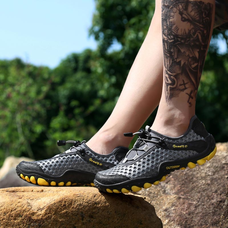 trekking mountain mens sports  - Luxury Lifestyle Hospitality recensione e prezzo
