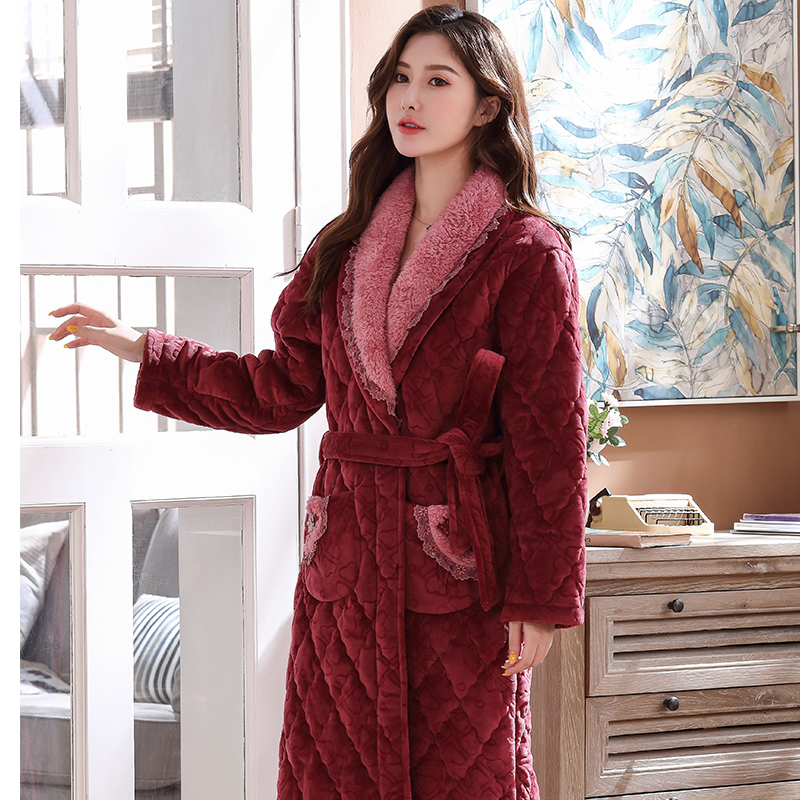 Luxury Red Flannel Quilted Rob - Luxury Lifestyle Women recensione e prezzo